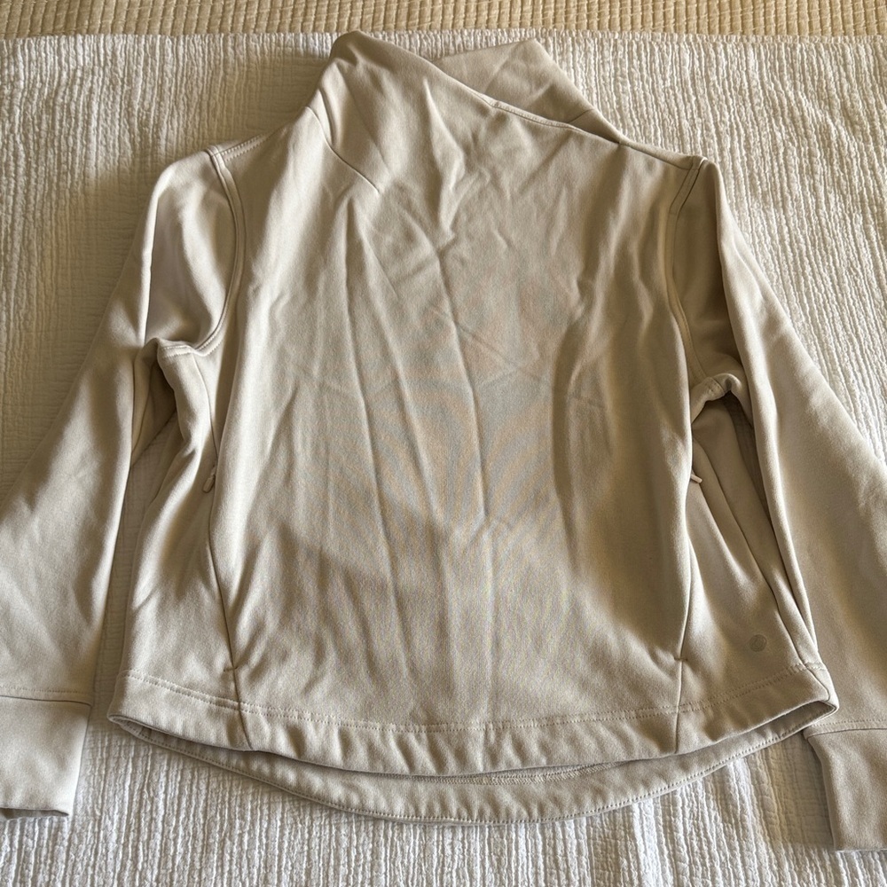 Apana Women's Cream Sweatshirt M